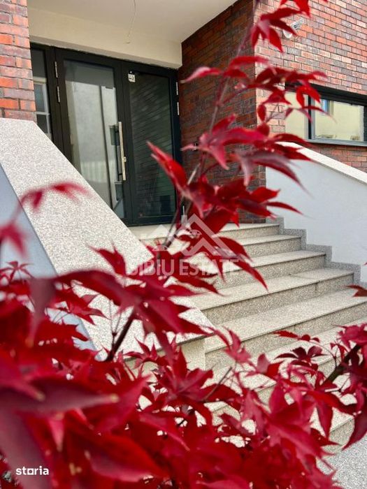 Apartament 3 camere, 2 bai Sibiu central Imobil Top lift garaj boxa