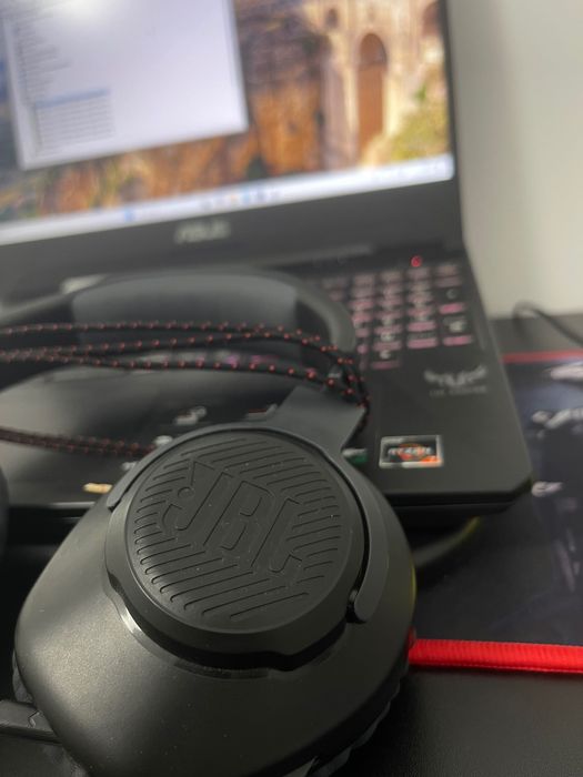 Laptop gaming ASUS Ryzen7 GTX1660ti 16GB RAM