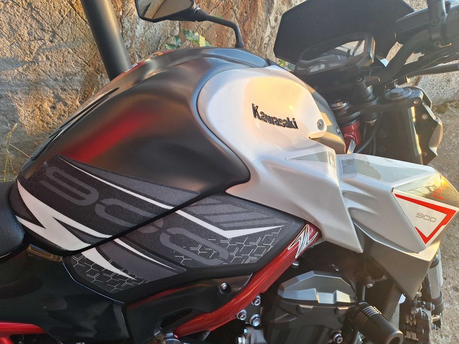 Kawasaki Z900 Akrapovic Performance 2023