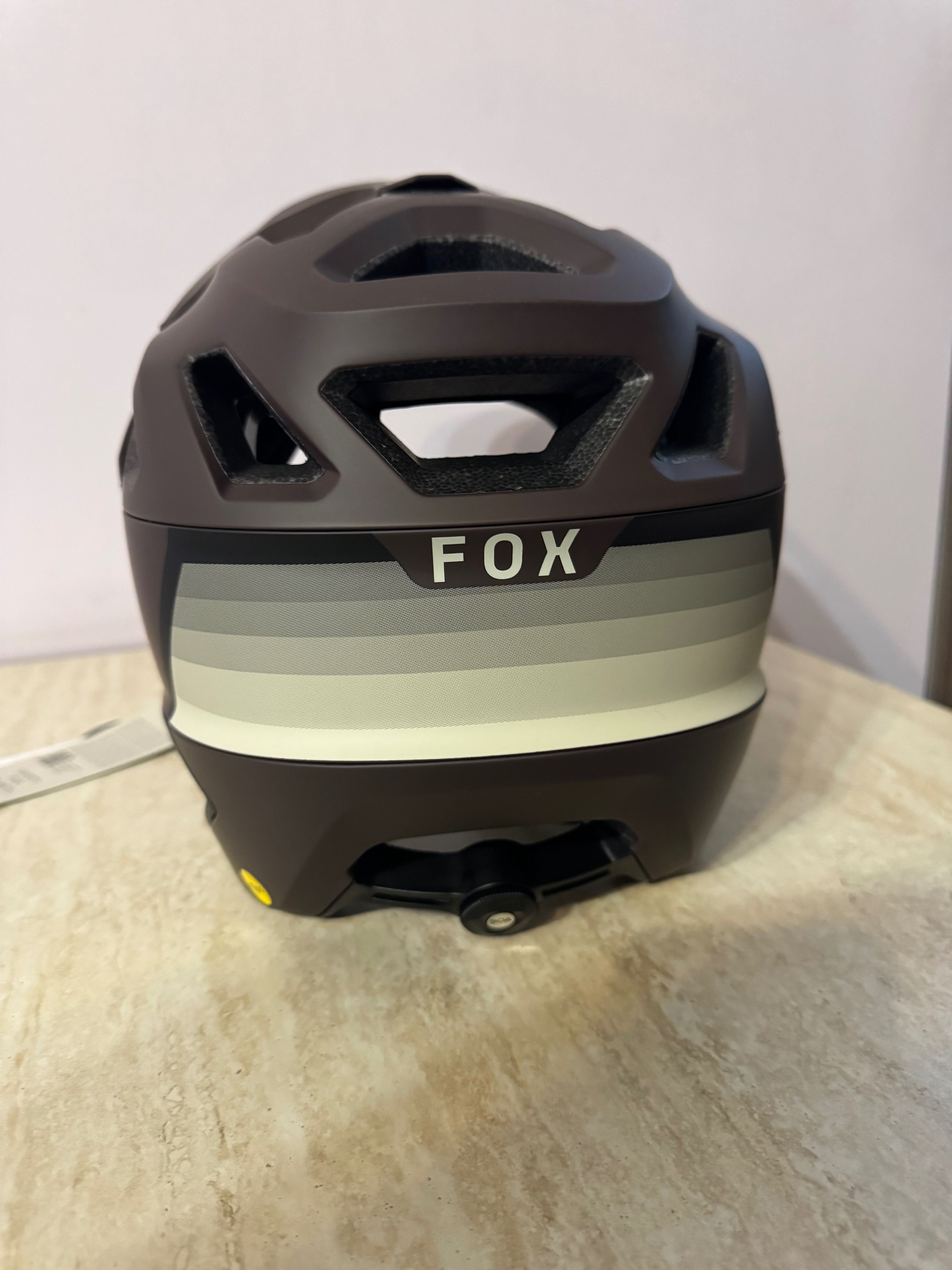 Каска FOX/ за колело