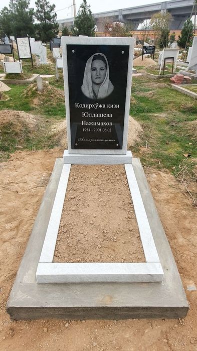 Pamyatnik granit marmardan