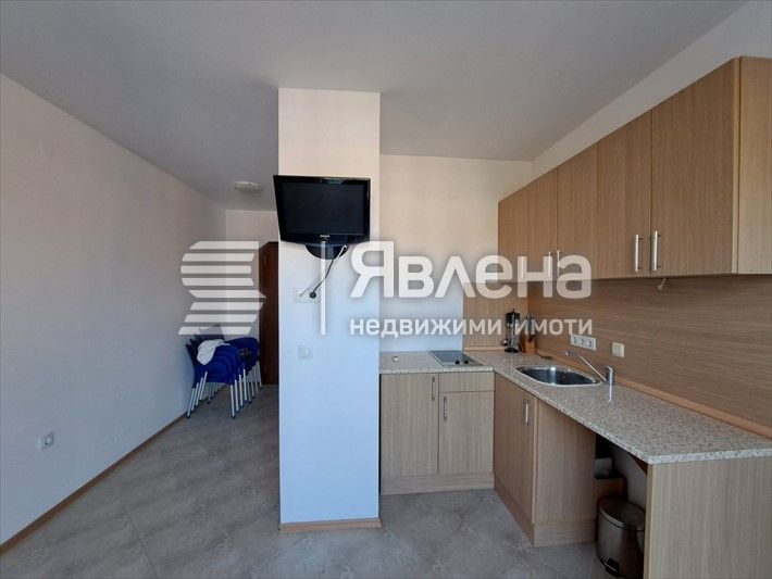 Продава се Двустаен апартамент в к.к. Слънчев бряг - 70 кв.м за 900 €/кв.м - Снимка #3