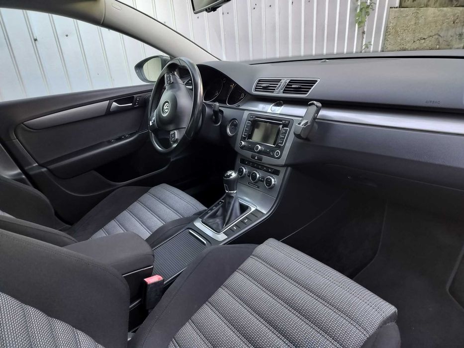 De vânzare VW Passat B7 2013 luna 04 ..2.0 TDI 140 CP euro 5 ...