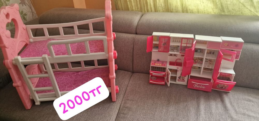 Продам детскую кровать, дом, кухня