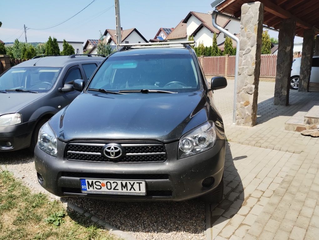 Toyota RAV4 Gen 3 2.2 4D4. 136CP