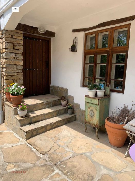 Продава се Къща в с. Долни Драгойча, Област Габрово - 252 кв.м за 711 €/кв.м - Снимка #2