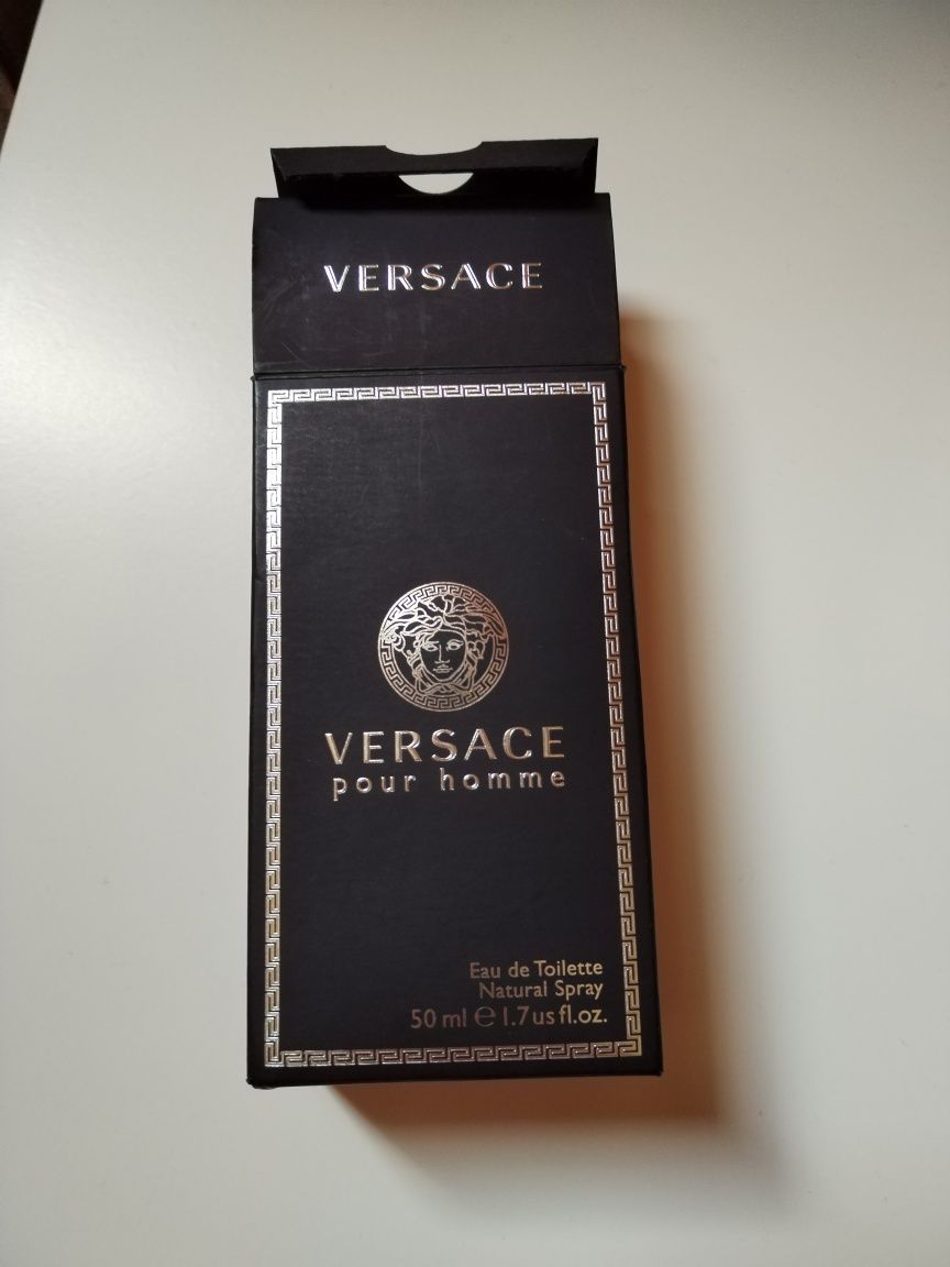 Нова кутия от тоалетна вода Versace