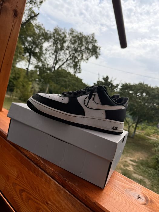 Air force 1 black&white
