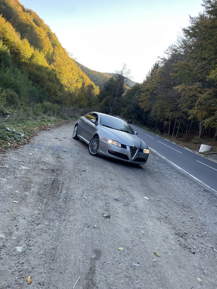 Vînd alfa romeo gt 1.8 twinspark