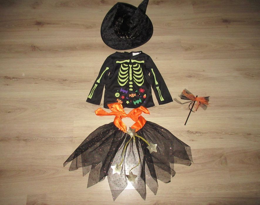 ХЕЛОУИН костюм--с аксесоари и шапка --104 номер