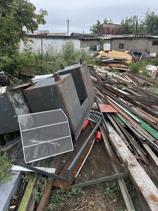 Продам изделия уголки , трубы , профлист.