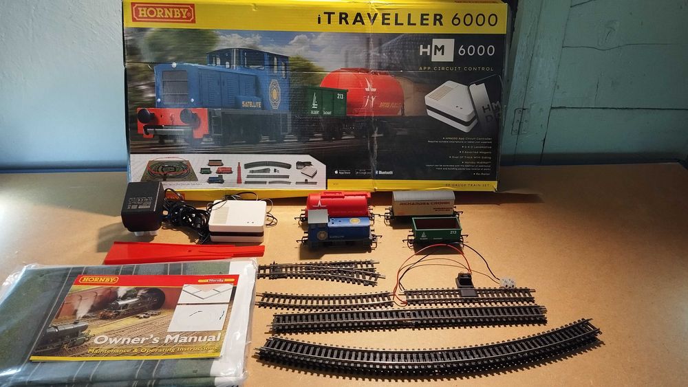 Модели влакчета Hornby model train sets x3 R1271 R1171 and R1167