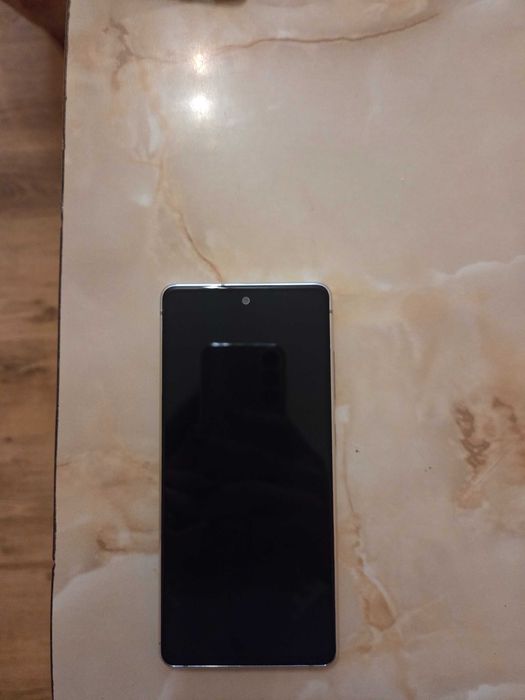 Телефон Samsung Galaxy S20 FE 128GB 6GB RAM Dual в отлично състояние