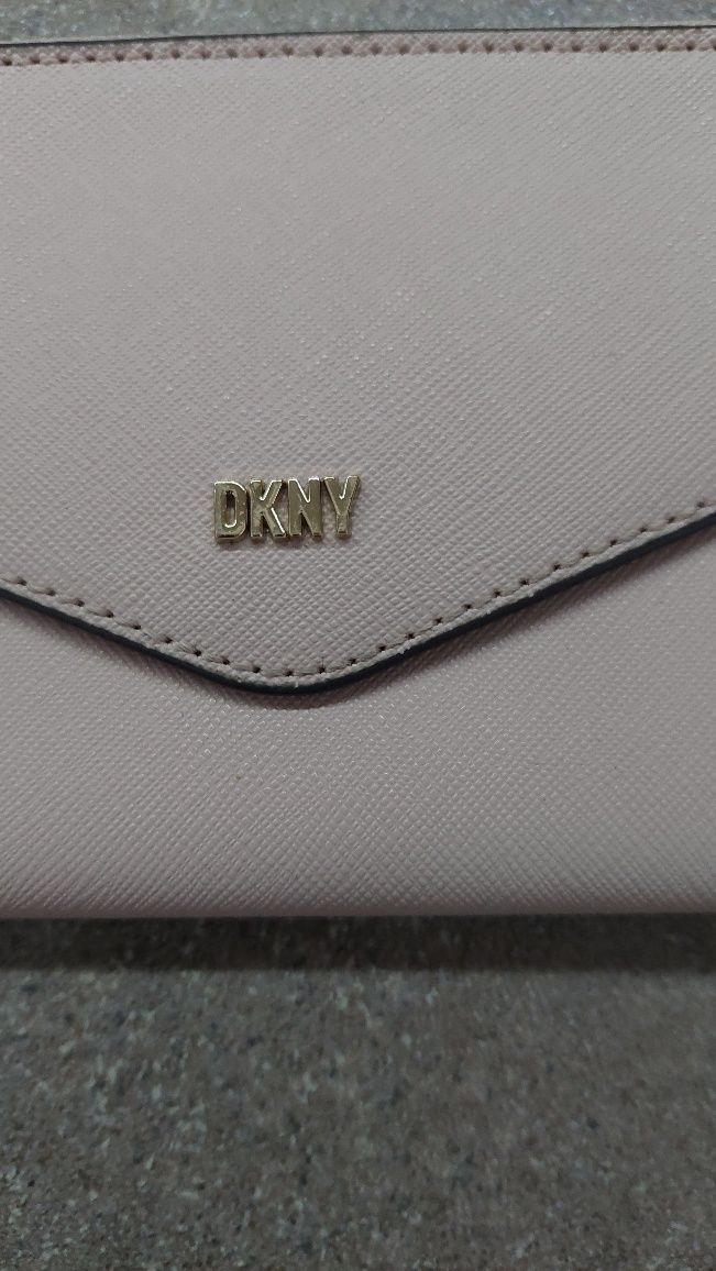 Дамско Портмоне DKNY