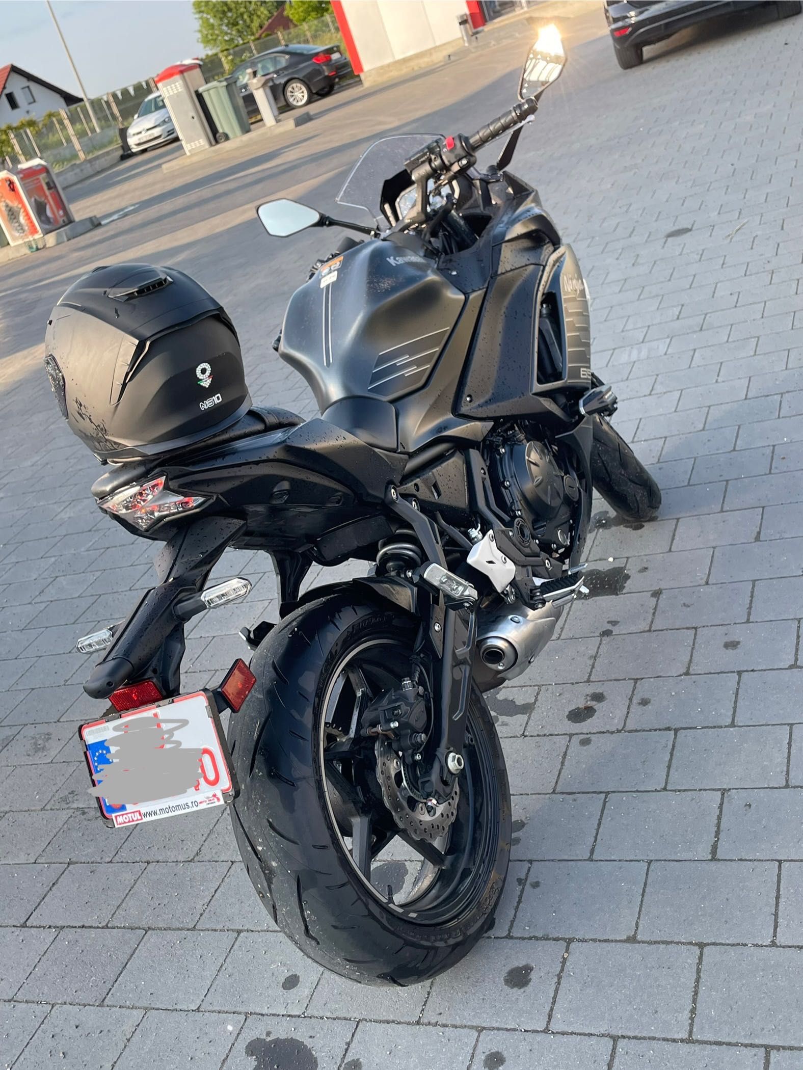 Kawasaki Ninja 650 Black Metallic –2025 Doar 1.180 km | Garanție 2 ani