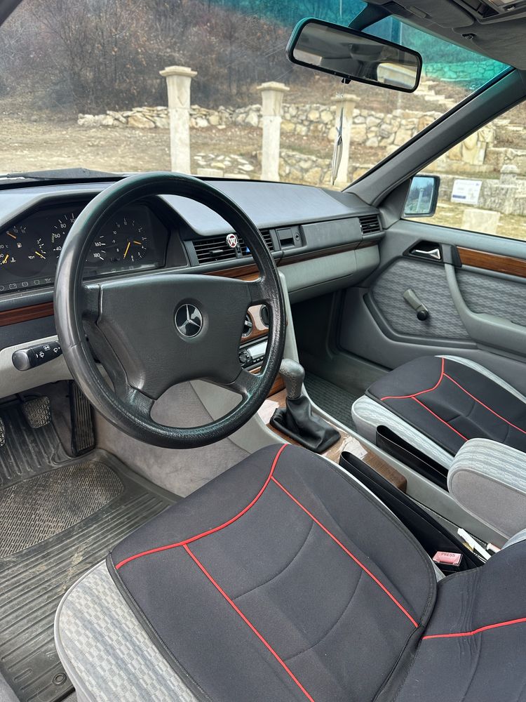 Mercedes W124 E-Class