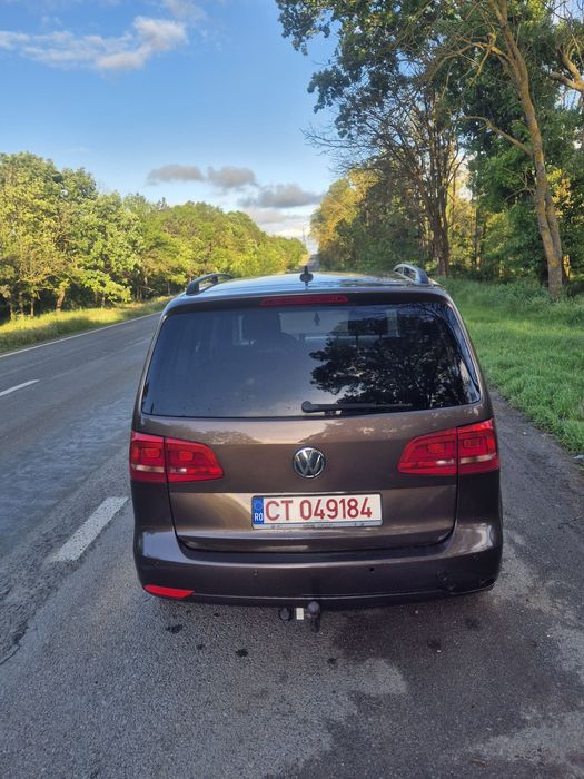 Vând Volkswagen touran