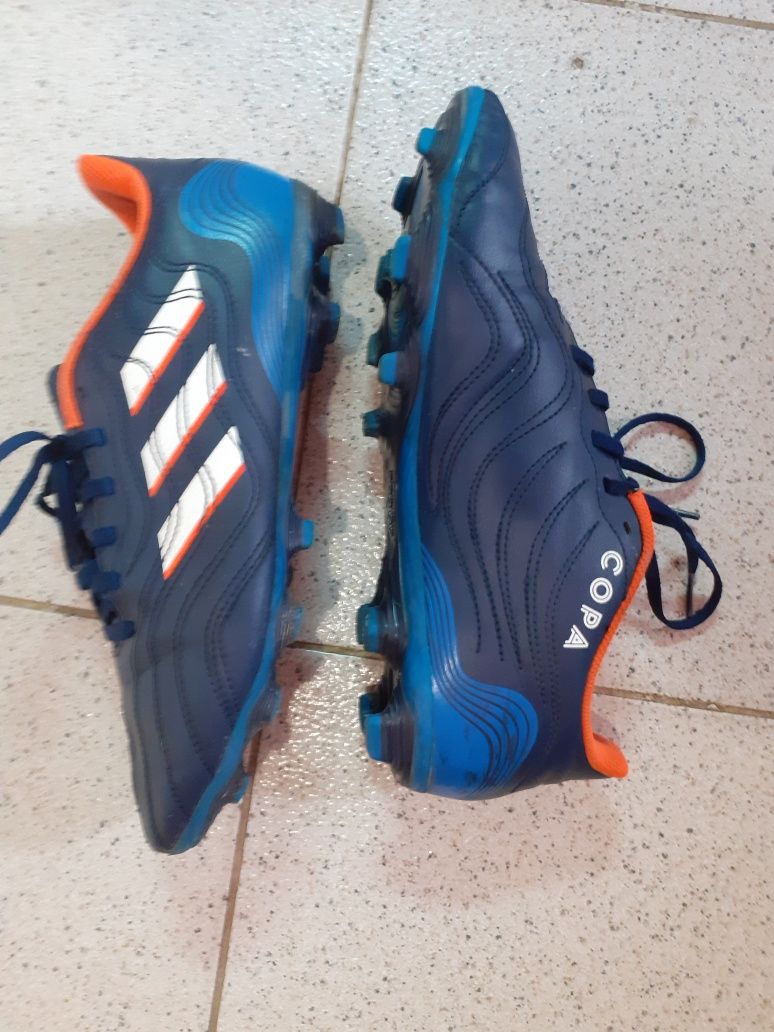 Продавам ADIDAS COPA в добро състояние 42 номер