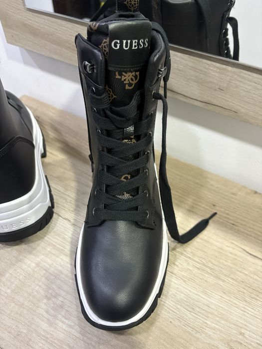 Дамски боти Guess