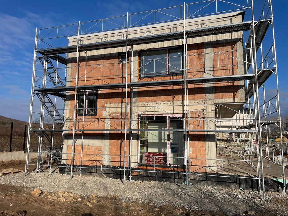 Фасадно скеле под наем