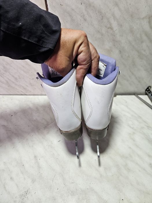 Patine 2028 gheata patinaj artistic  Riedell marime eu 30-31 ( 19,8 cm