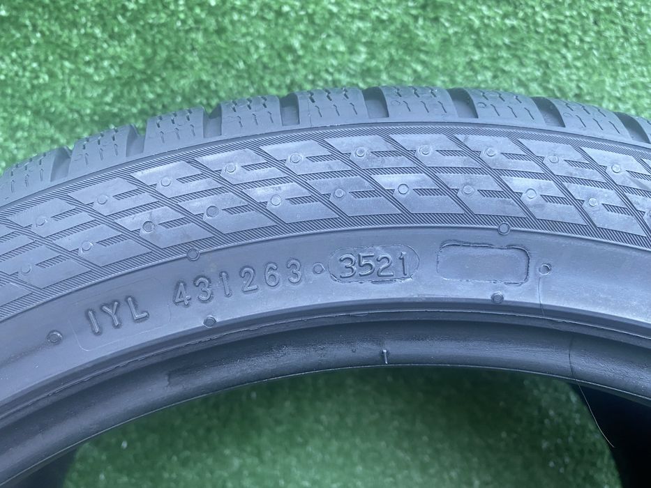 Set 2 anvelope iarna Nokian WR Snowproof 255 40 R 18 99V Dot3521 6,1mm