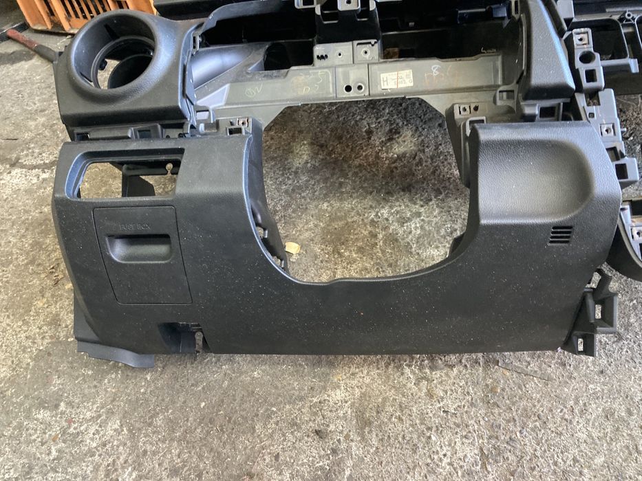 Mazda CX-7 2010година Табло с бег