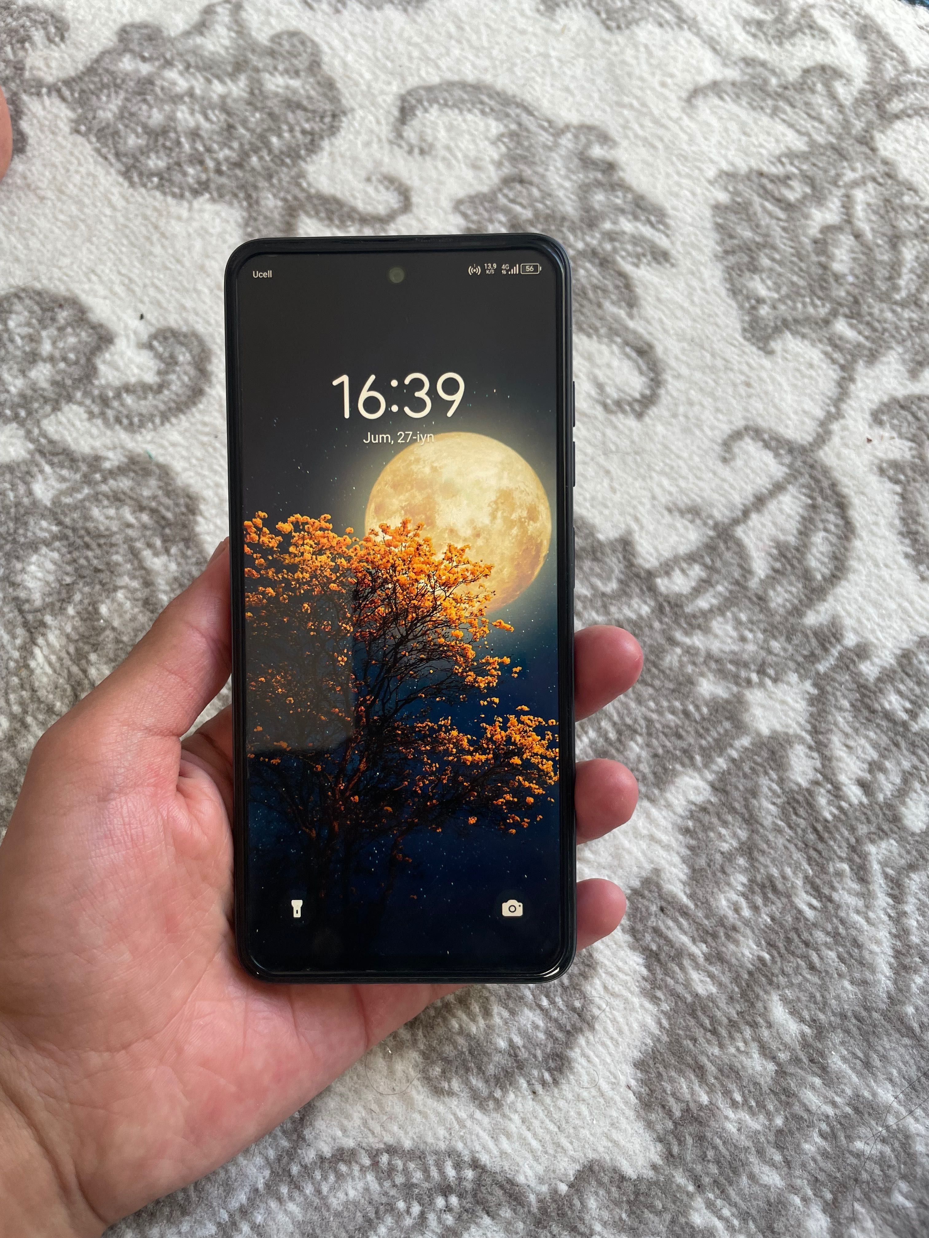 Tecno Spark. 20c