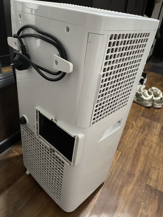 Кондиционер напольный срочно продам!