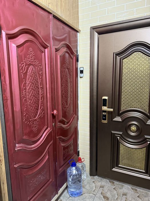 Srochna kvartira sotiladi