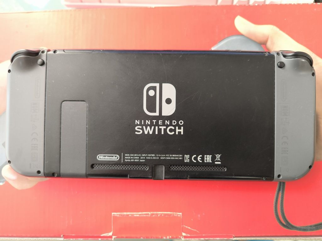 Продам Nintendo switch 2 ревизия с играми zelda breath of the wild, pe