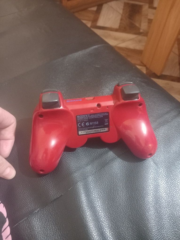 Vând maneta ps3 urgent !