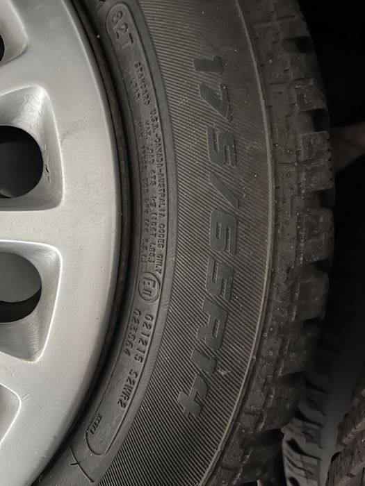 Продавам джанти 14ки от Алфа 145/6 4x98 със зимни гуми