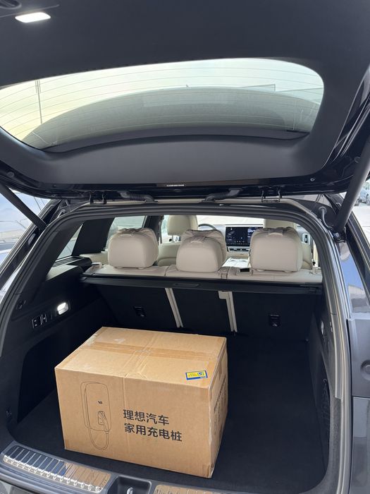 Li 7 ultra erstling 2025.05oy oq salon