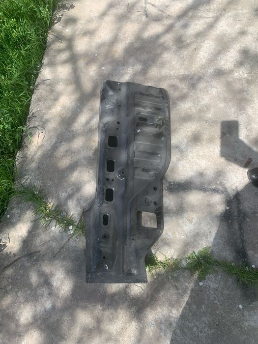 Жентра орка чап тараф крыло ички кисми + жентра орка фартук унг тараф