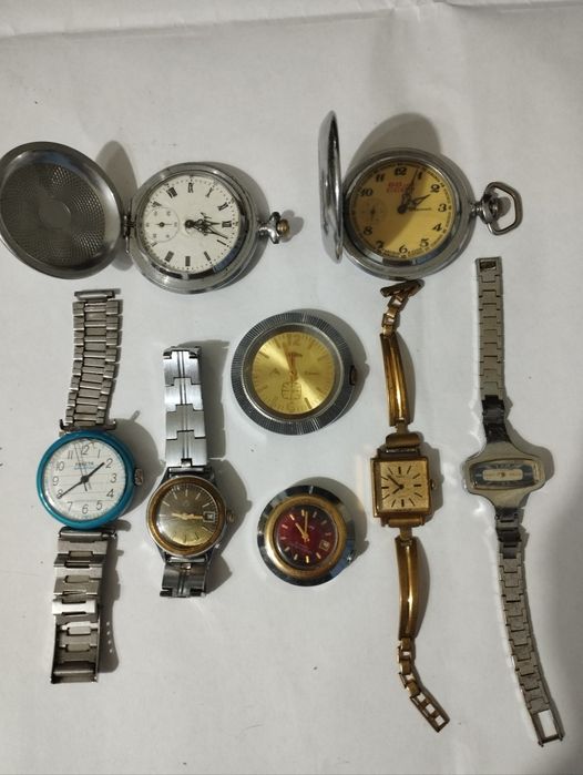 Продам советские наручные часы