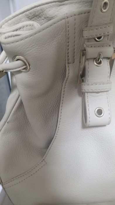 Poseta piele  la victorie