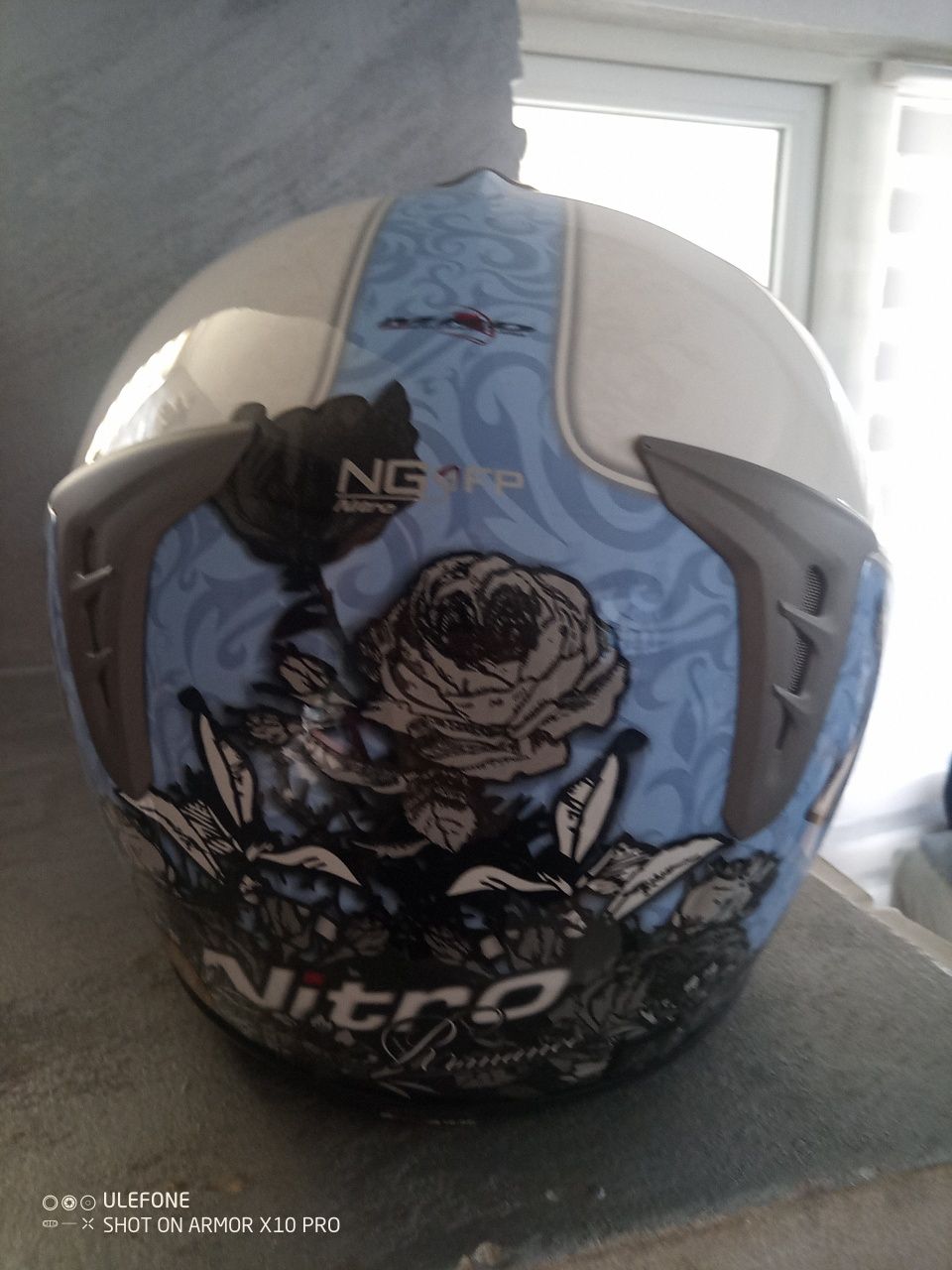Дамска каска Nitro