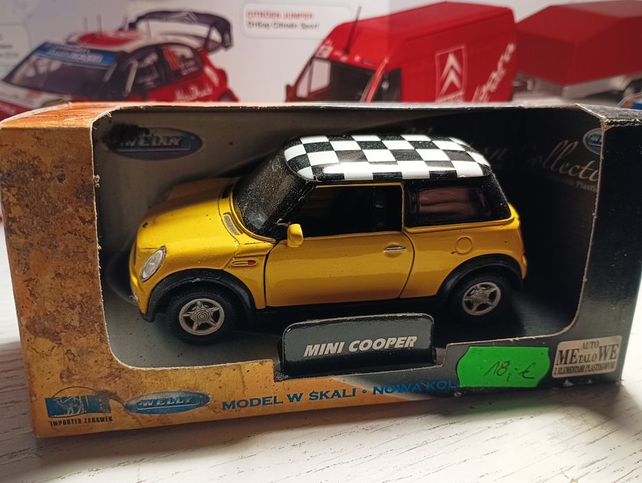 Умалени модели от Миниколички.бг в FB