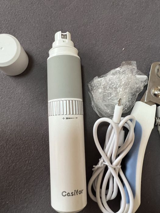 Aparat taiat unghii caini