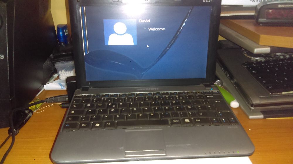 Laptop Medion akoya 10.1 functional, crapat, spart