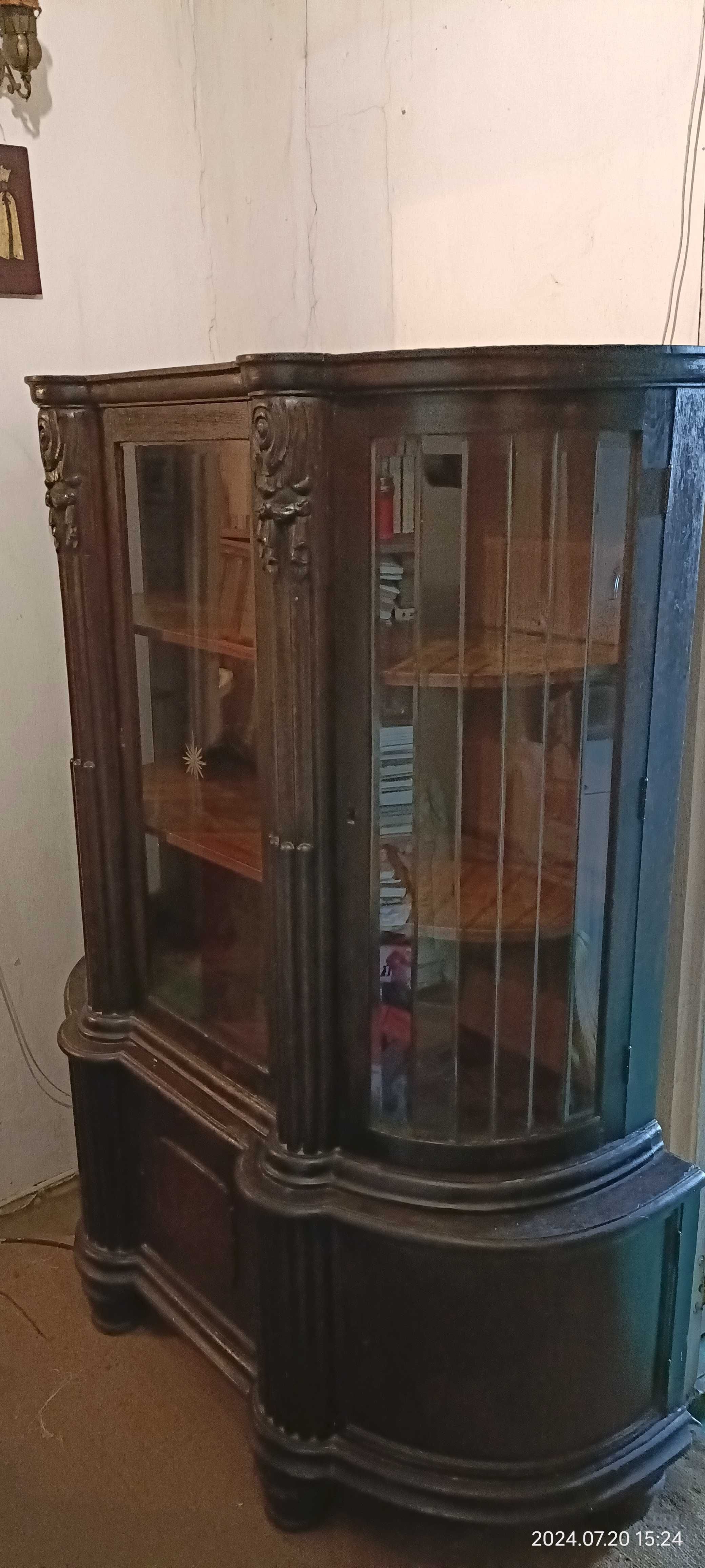 Mobilier vintage artistic, sculptat: oglinda, bufet, vitrina si altele