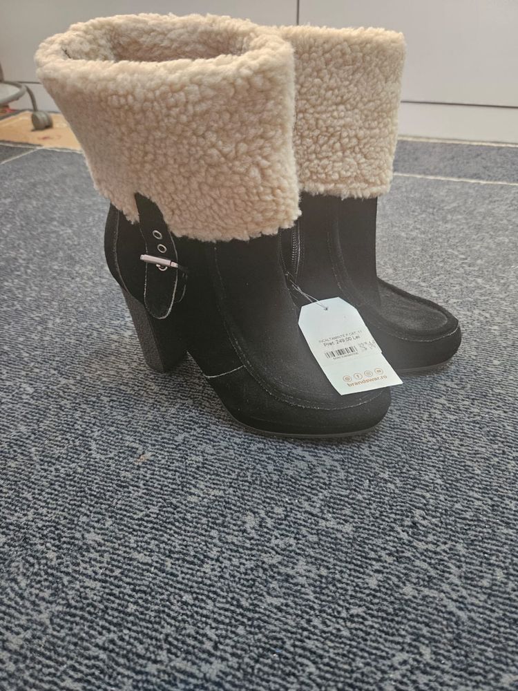 Vand ghete botine femei