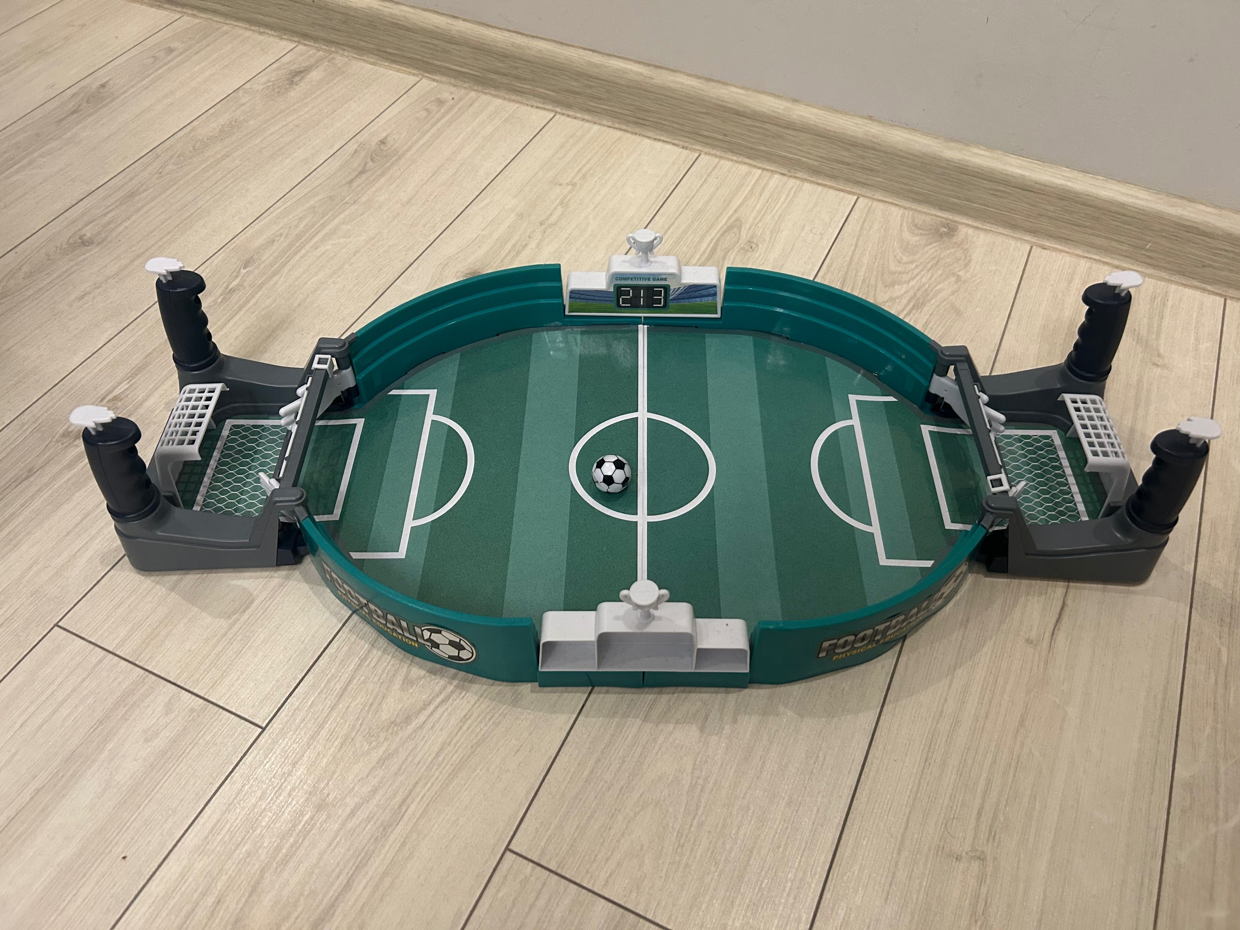 Masă de fotbal interactiva