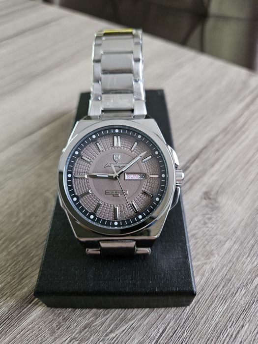 Мъжки стилен часовник