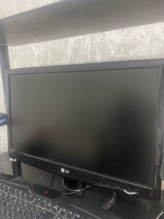 продам монитор lg продам