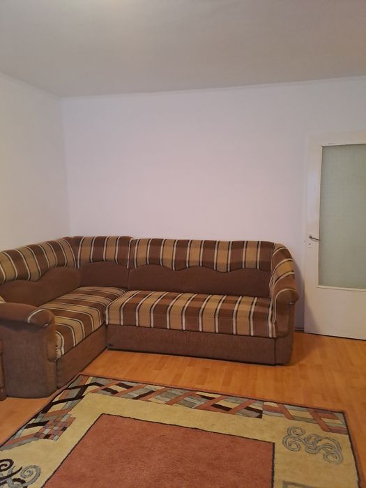 Apartament de închiriat.
