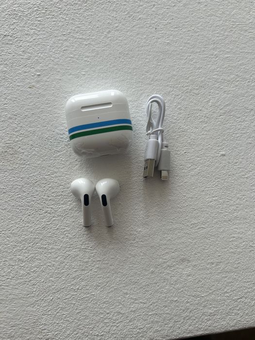 Căști Bluetooth tip AirPods - Autonomie bună, preț excelent!