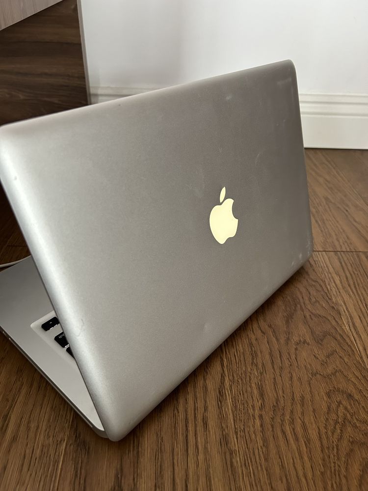 Macbook pro 2011, Intel i5, 320GB, DDR3 4GB