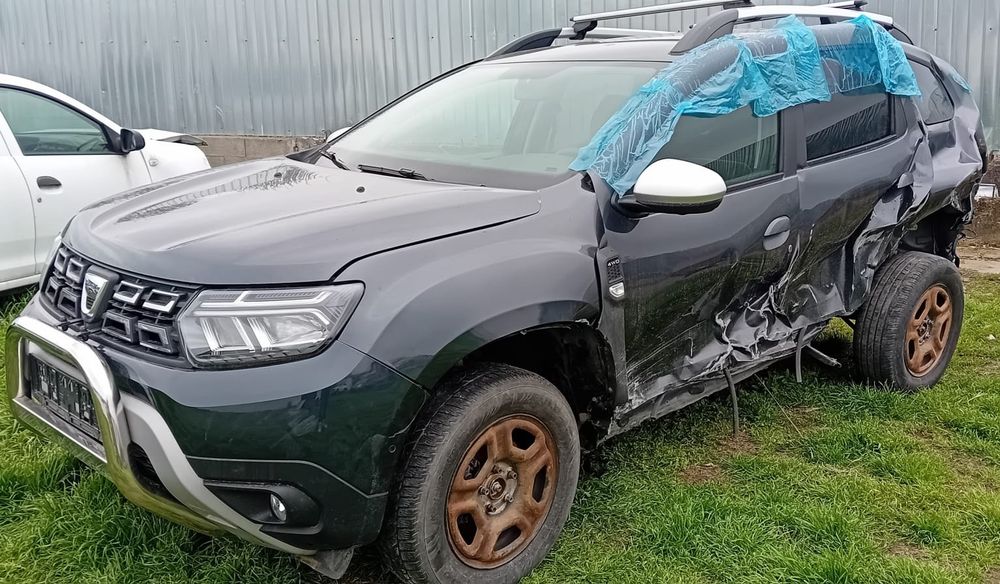 Dacia Duster 4x4 Avariat fab 2022 TCe 150 CP!